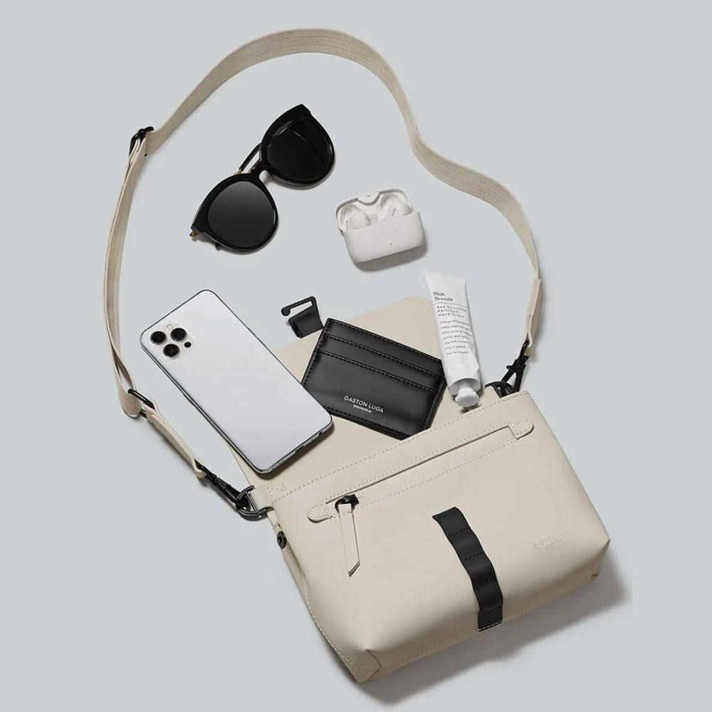 Picture of Gaston Luga SPLÄSH CROSSBODY BAG Premium Waterproof Eco Material Bag Messenger Style Bag with Detachable Shoulder Strap As Clutch  (Cloud Cream)